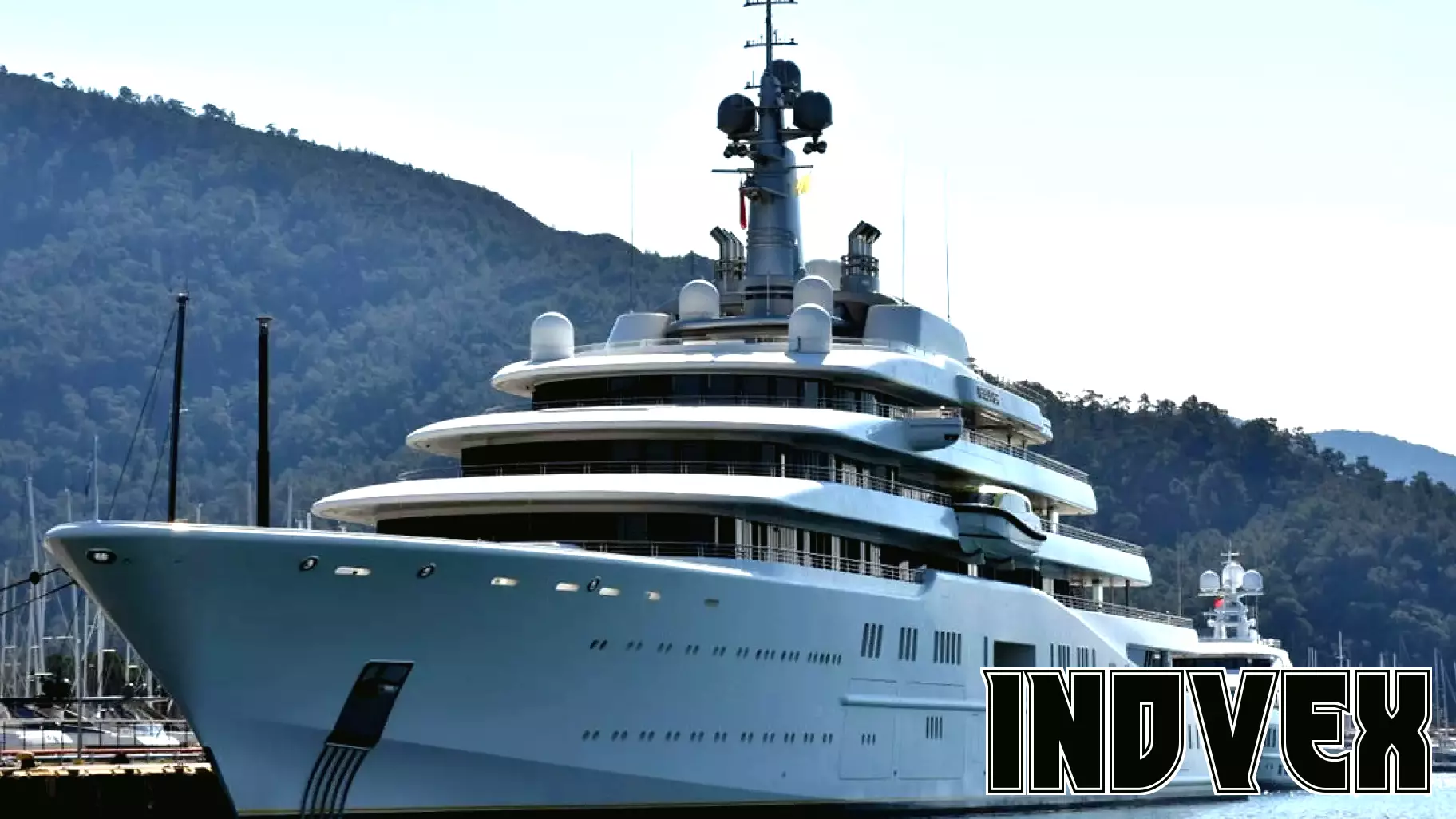 Roman Abramovich's Superyacht Eclipse Sets Sail for Repairs in Istanbul