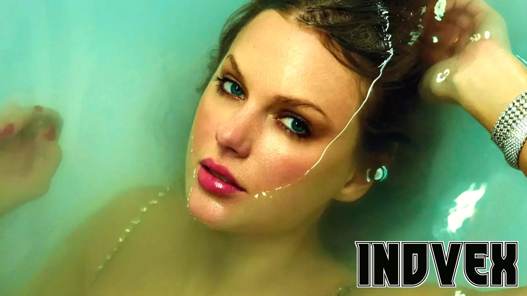 Taylor Swift Unveils New Album: 