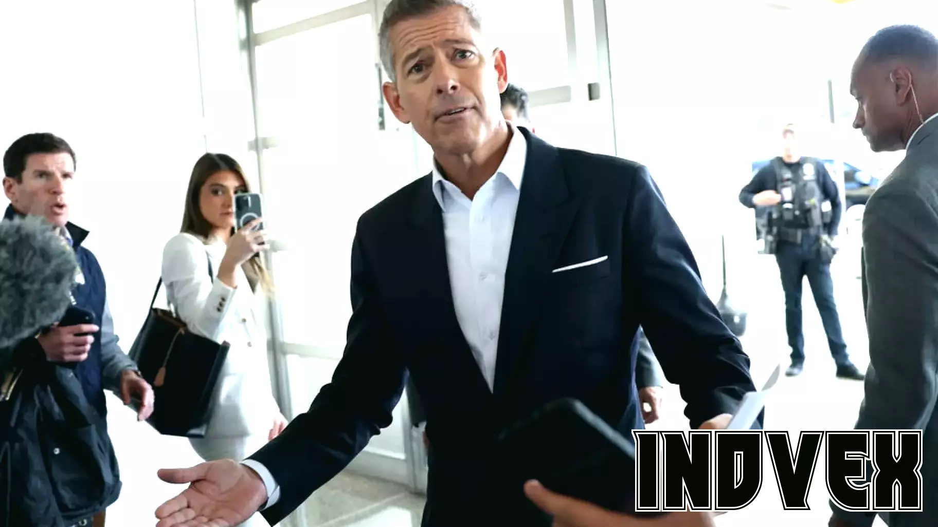 Travel Woes Loom as Government Shutdown Disrupts Thanksgiving Plans