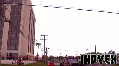 Some roads around unstable Glen Burnie building reopened to help businesses